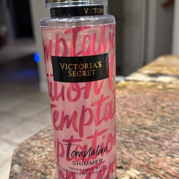 Victoria’s Secret Temptation Shimmer Fragrance Mist - Picture 2 of 4